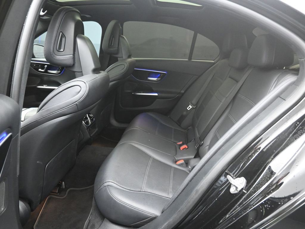 Used 2024 Mercedes-Benz C 300 4MATIC Sedan image 2