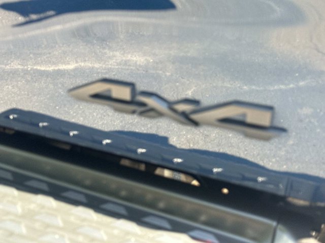 Used 2022 RAM 2500 Laramie w/ Night Edition AWD/4WD image 18
