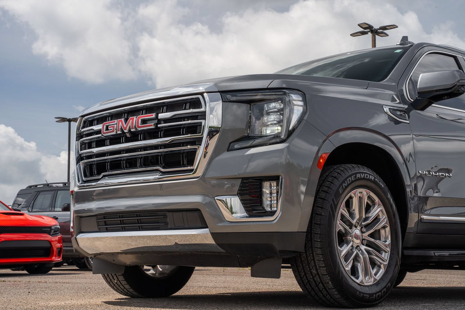 Used 2022 GMC Yukon SLT w/ SLT Premium Package RWD image 7