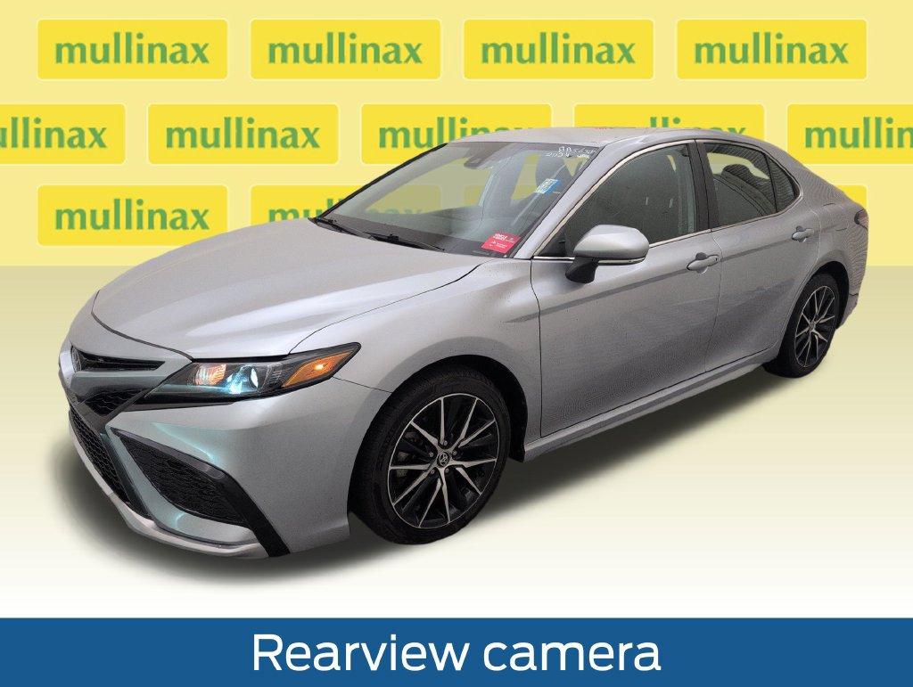 Used 2024 Toyota Camry SE FWD image 11