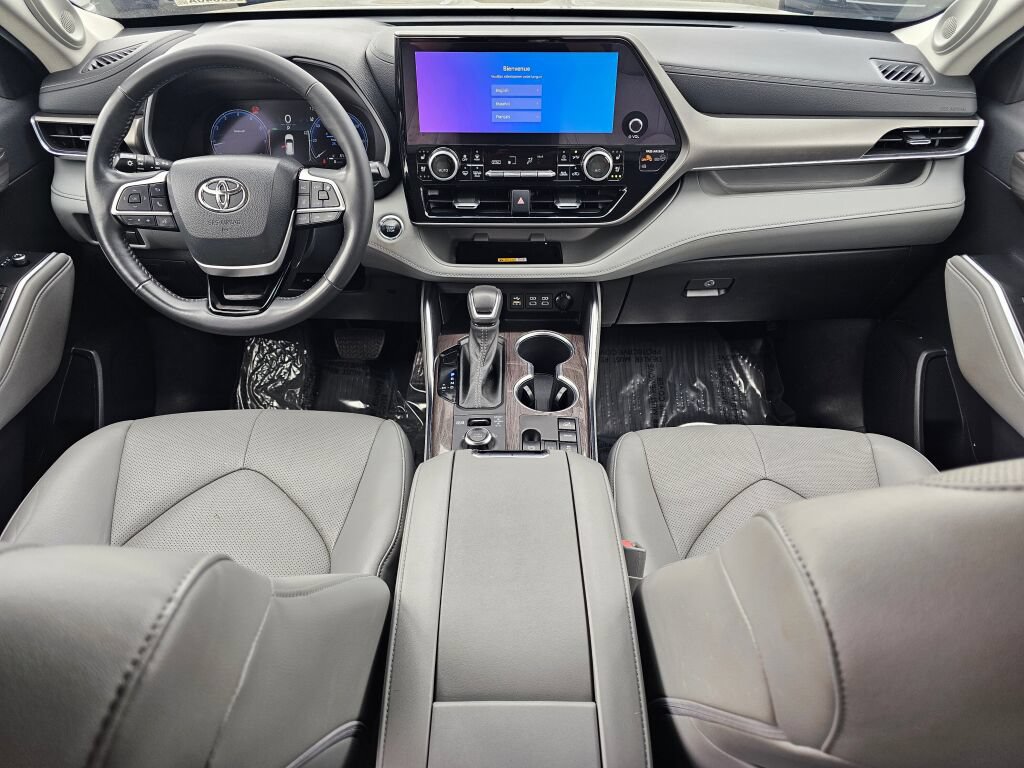 Used 2023 Toyota Highlander Limited AWD/4WD image 13