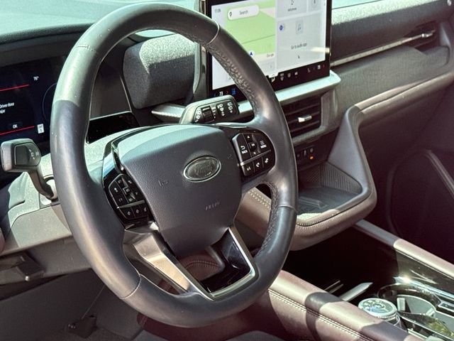Certified 2025 Ford Explorer Platinum RWD image 19