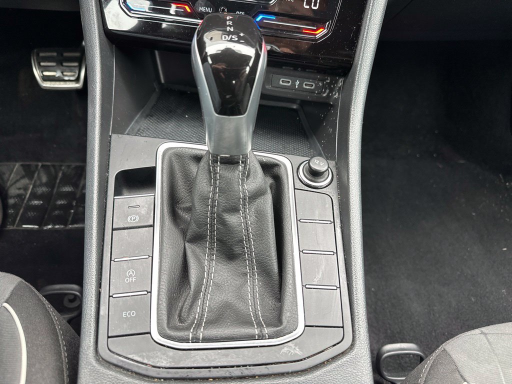 Used 2025 Volkswagen Jetta Sport FWD image 46