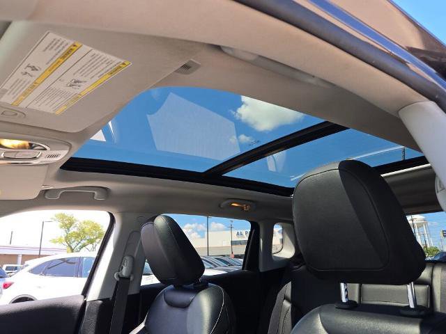 Used 2018 Jeep Compass Latitude w/ Popular Equipment Group image 21