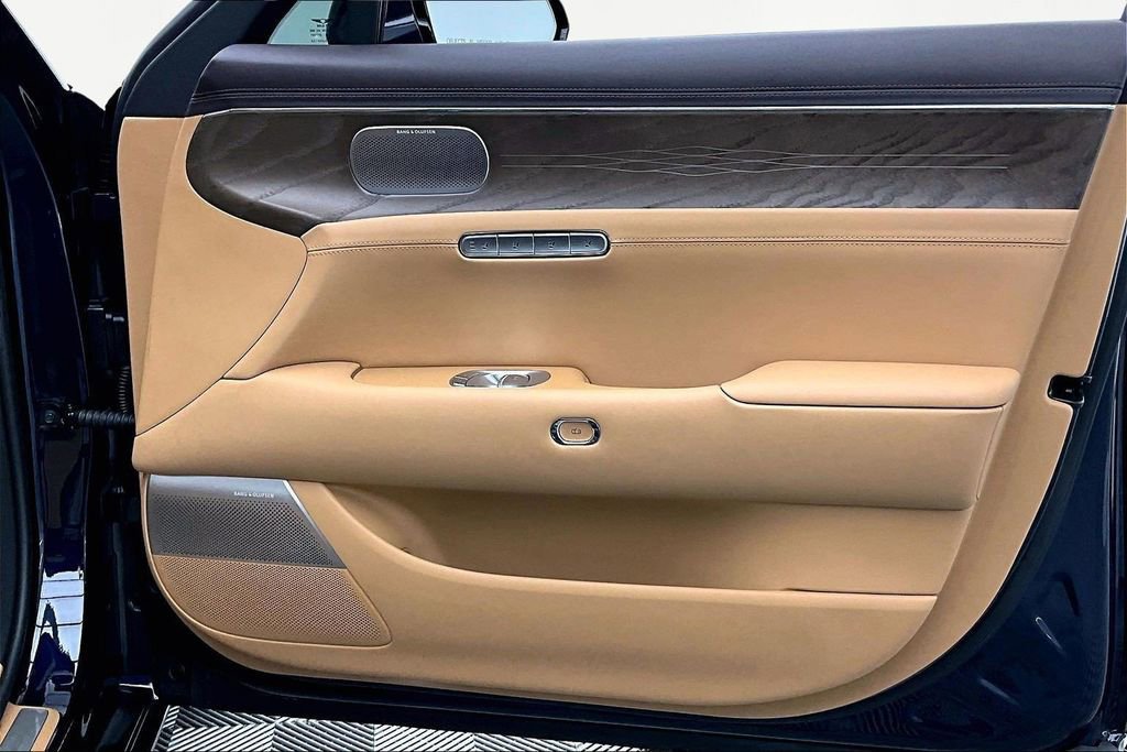 Used 2024 Genesis G90 3.5T image 24