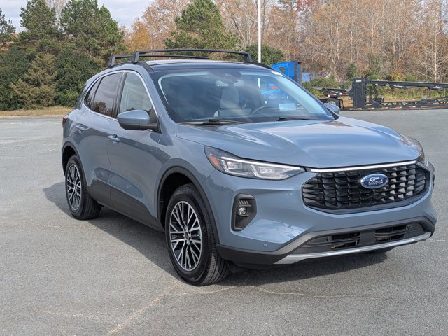 Certified 2024 Ford Escape SE w/ PHEV Premium Package image 7