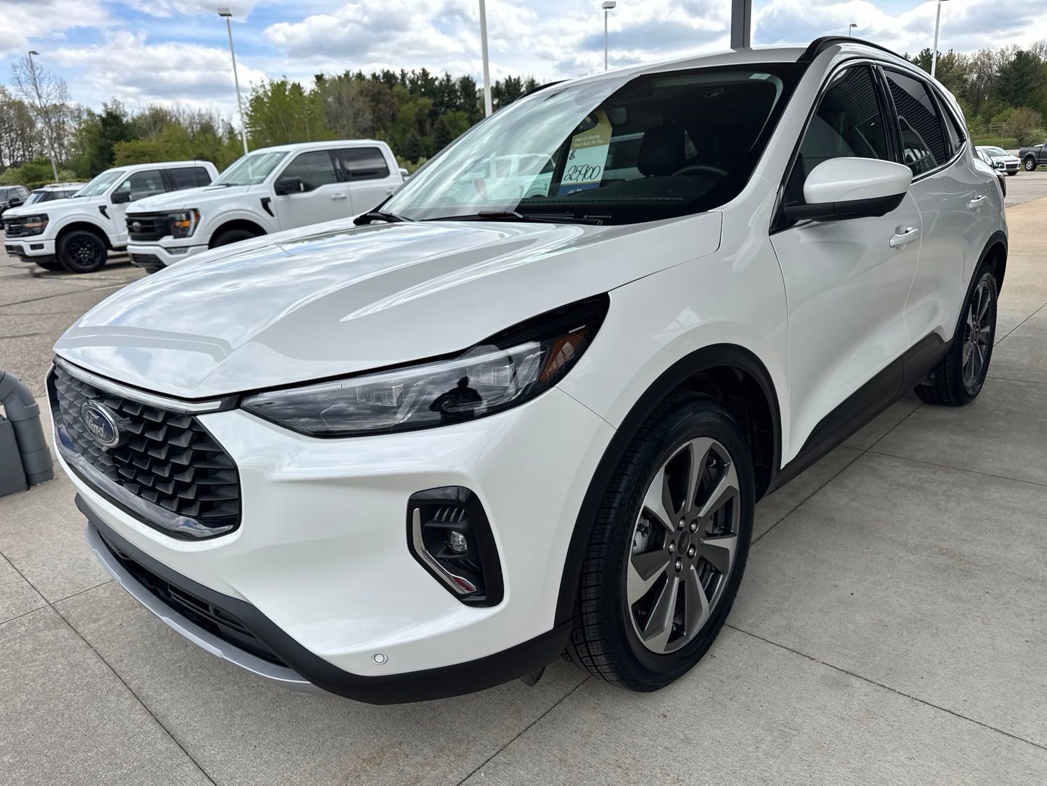 Certified 2023 Ford Escape Platinum AWD/4WD image 3
