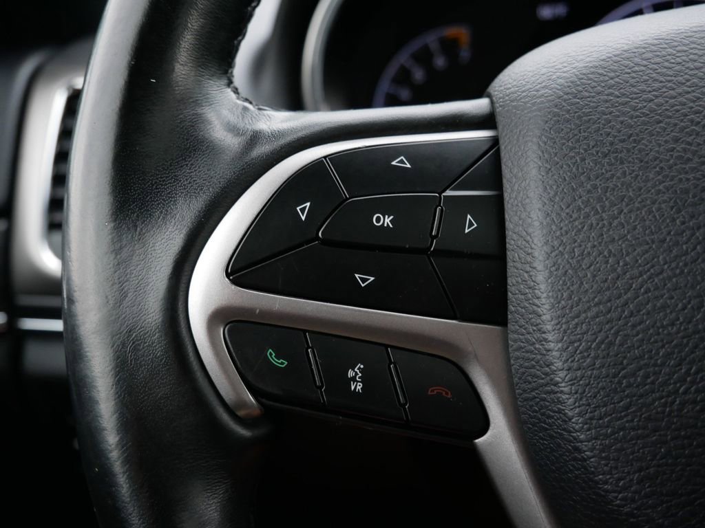 Used 2019 Jeep Grand Cherokee Limited AWD/4WD image 17