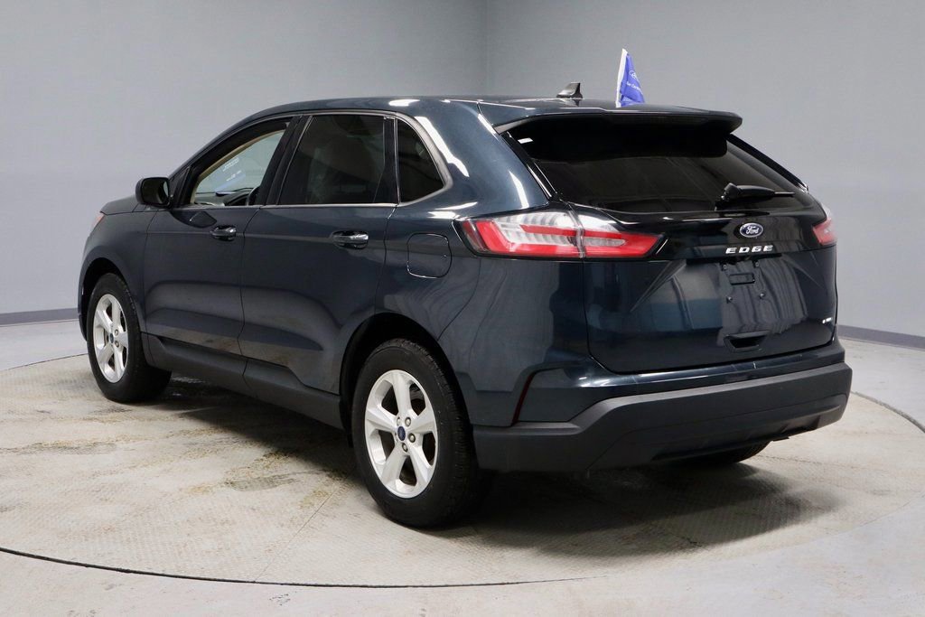 Certified 2022 Ford Edge SE image 3