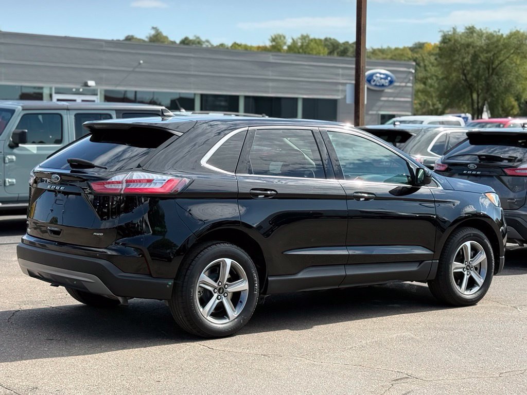 Certified 2024 Ford Edge SEL w/ Convenience Package AWD/4WD image 35