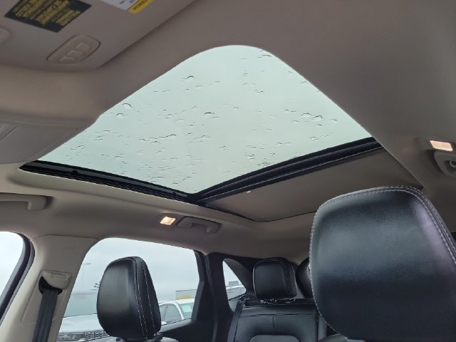 Certified 2020 Ford Escape Titanium AWD/4WD image 37