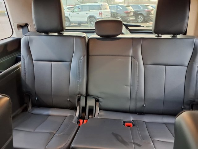 Certified 2023 Ford Expedition XLT image 8