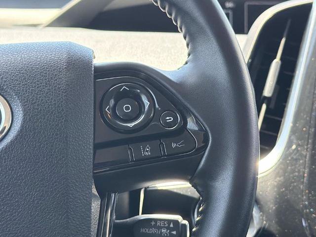 Used 2020 Toyota Prius Prime XLE FWD image 13