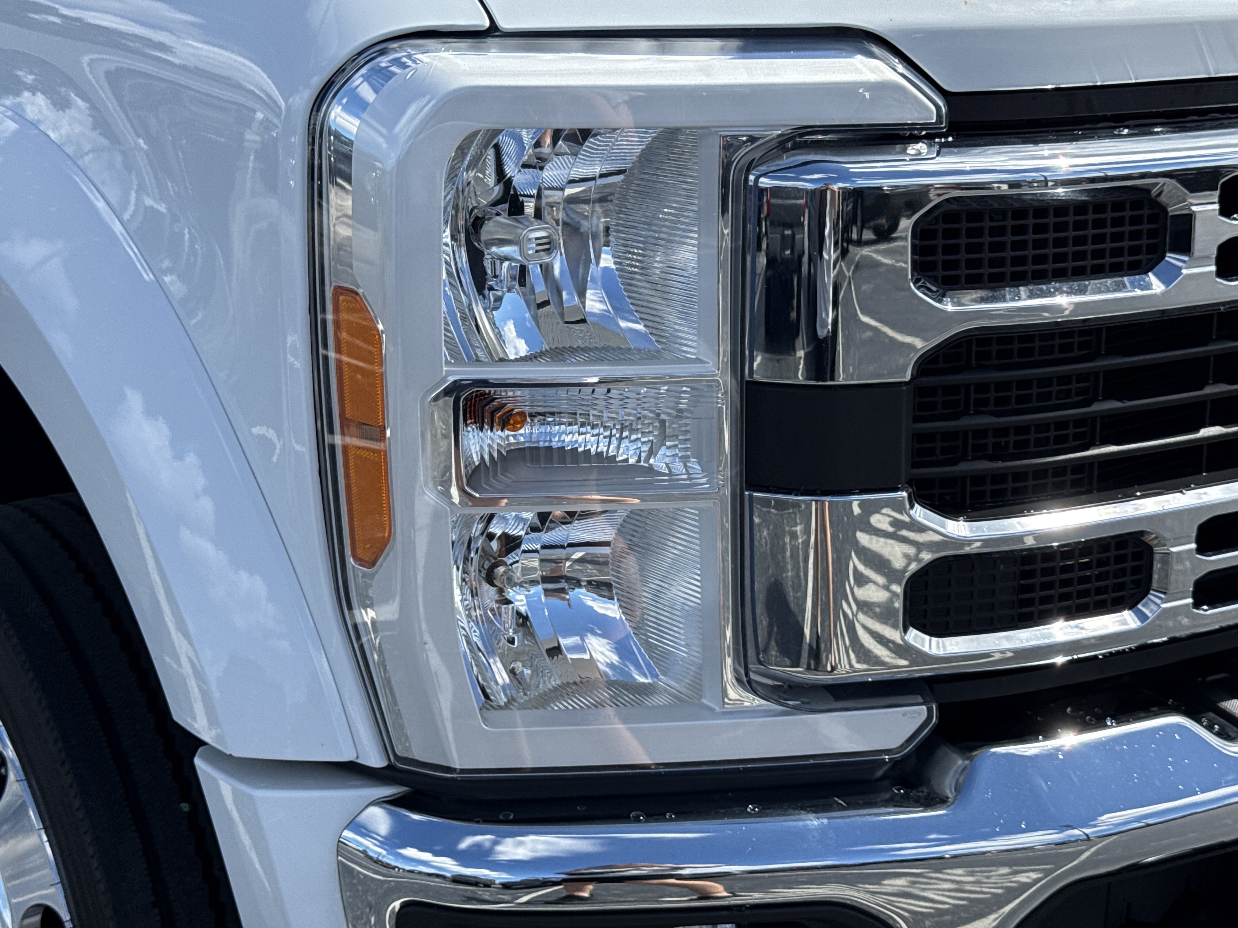 Certified 2023 Ford F450 XLT w/ 360-Degree Camera Package AWD/4WD image 8