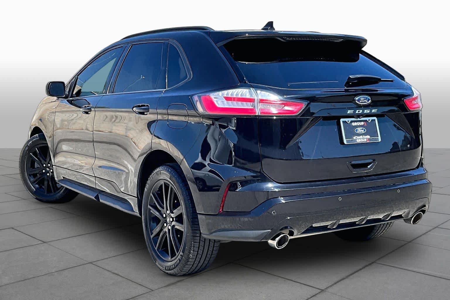 Certified 2021 Ford Edge ST-Line FWD image 6
