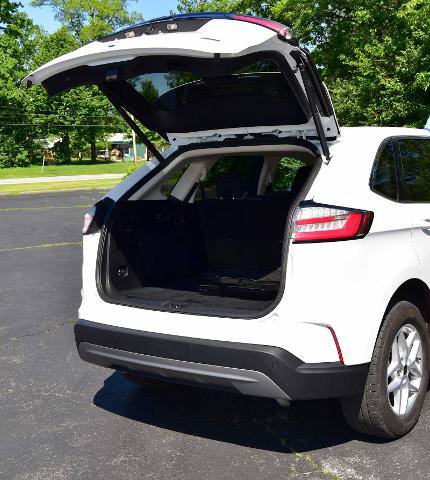 Certified 2024 Ford Edge SEL w/ Convenience Package AWD/4WD image 9