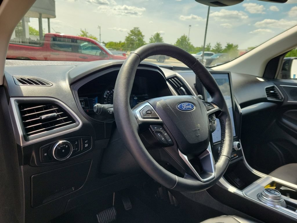 Certified 2024 Ford Edge SEL w/ Convenience Package AWD/4WD image 21