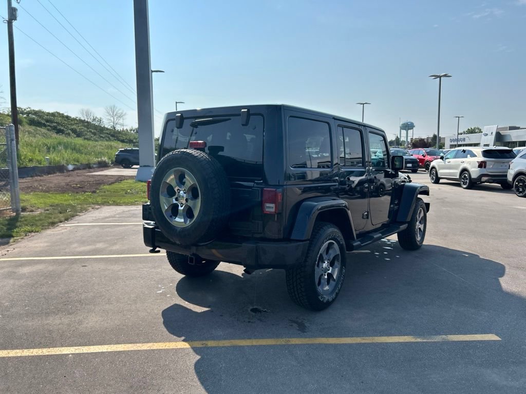 Used 2017 Jeep Wrangler Unlimited Sahara w/ Connectivity Group AWD/4WD image 7