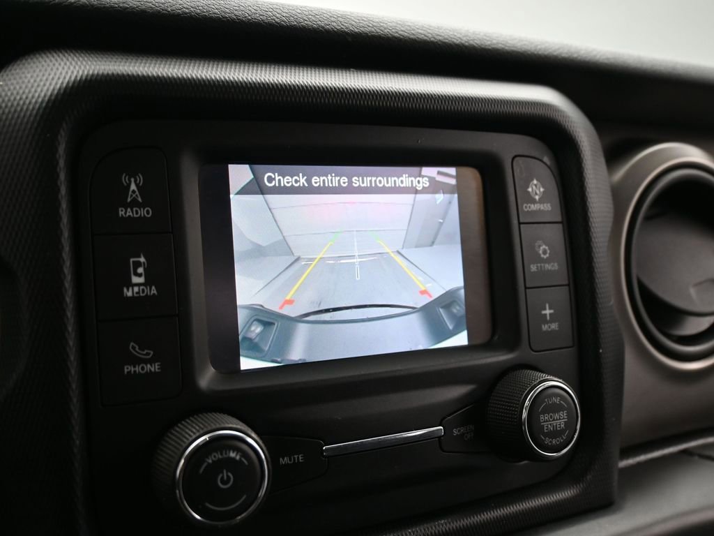 Used 2020 Jeep Gladiator Sport image 13