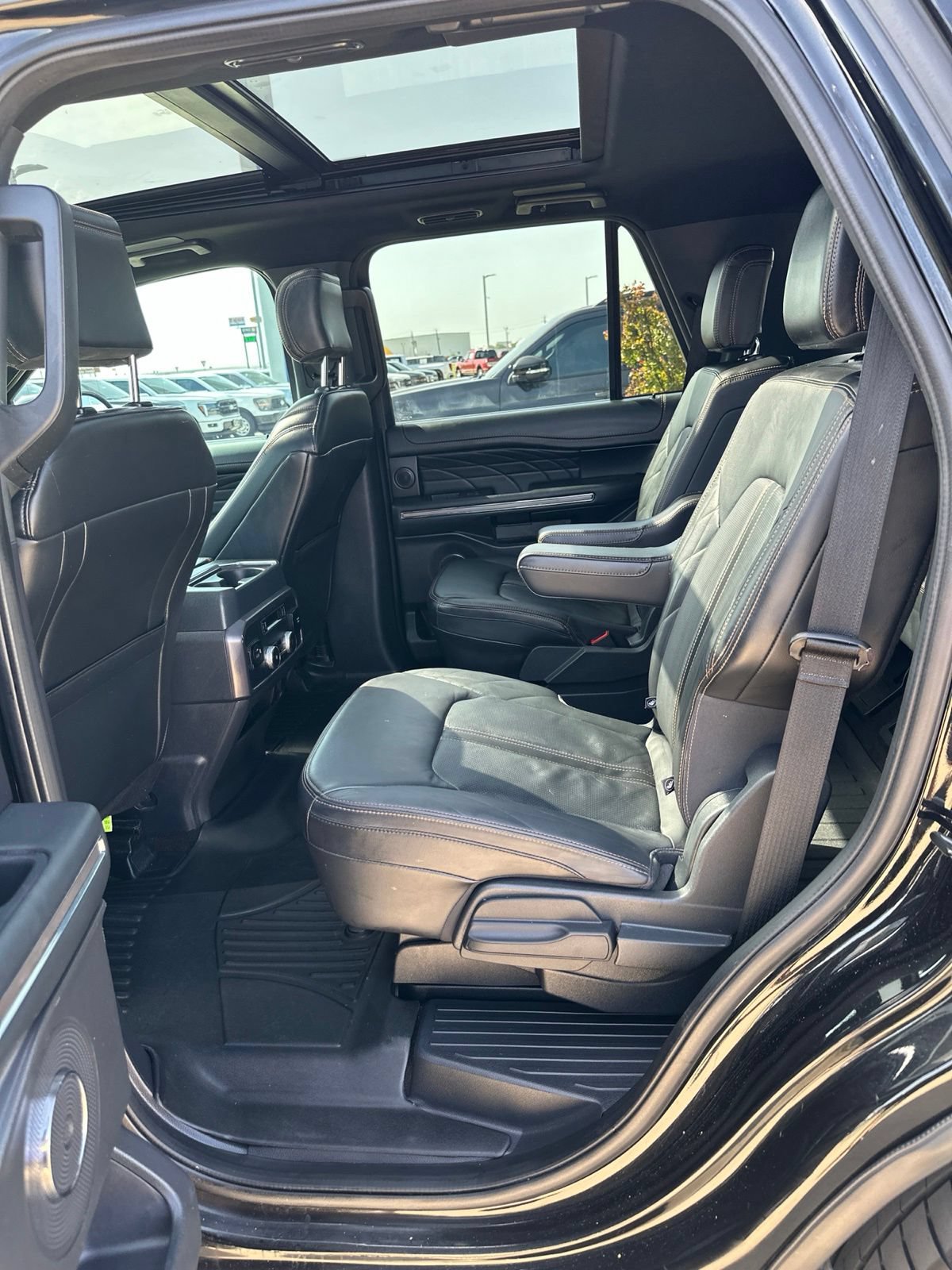 Certified 2023 Ford Expedition Platinum RWD image 13