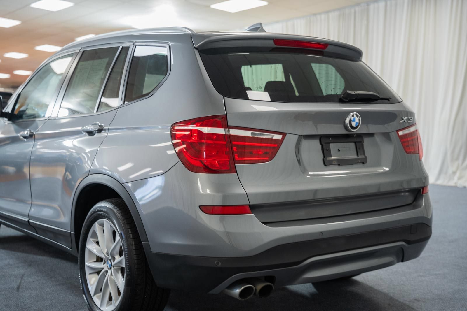 Used 2017 BMW X3 xDrive28i AWD/4WD image 6
