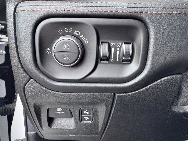 Used 2019 RAM 1500 Limited image 19