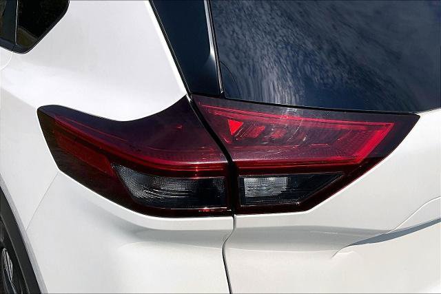 Used 2023 Nissan Rogue SV AWD/4WD image 30