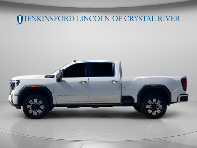 Used 2024 GMC Sierra 3500 Denali w/ Denali Reserve Package AWD/4WD image 9