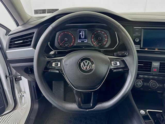 Used 2020 Volkswagen Jetta SE w/ SE Cold Weather Package image 12