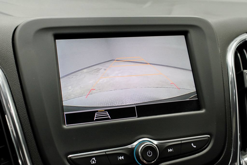 Used 2023 Chevrolet Equinox LT AWD/4WD image 2
