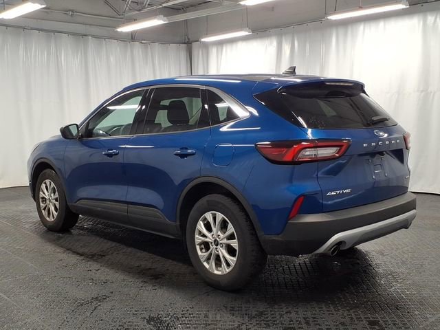 Certified 2023 Ford Escape Active AWD/4WD image 2