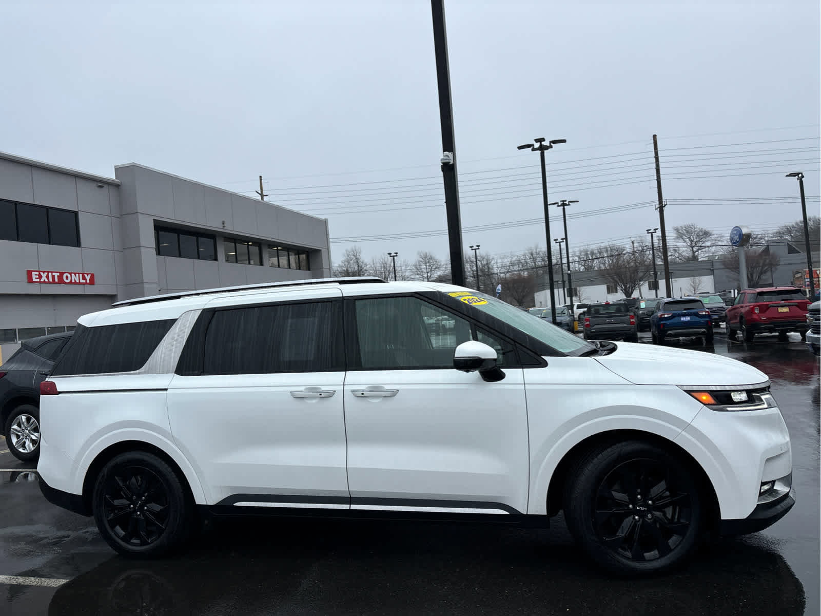 Used 2024 Kia Carnival SX image 6