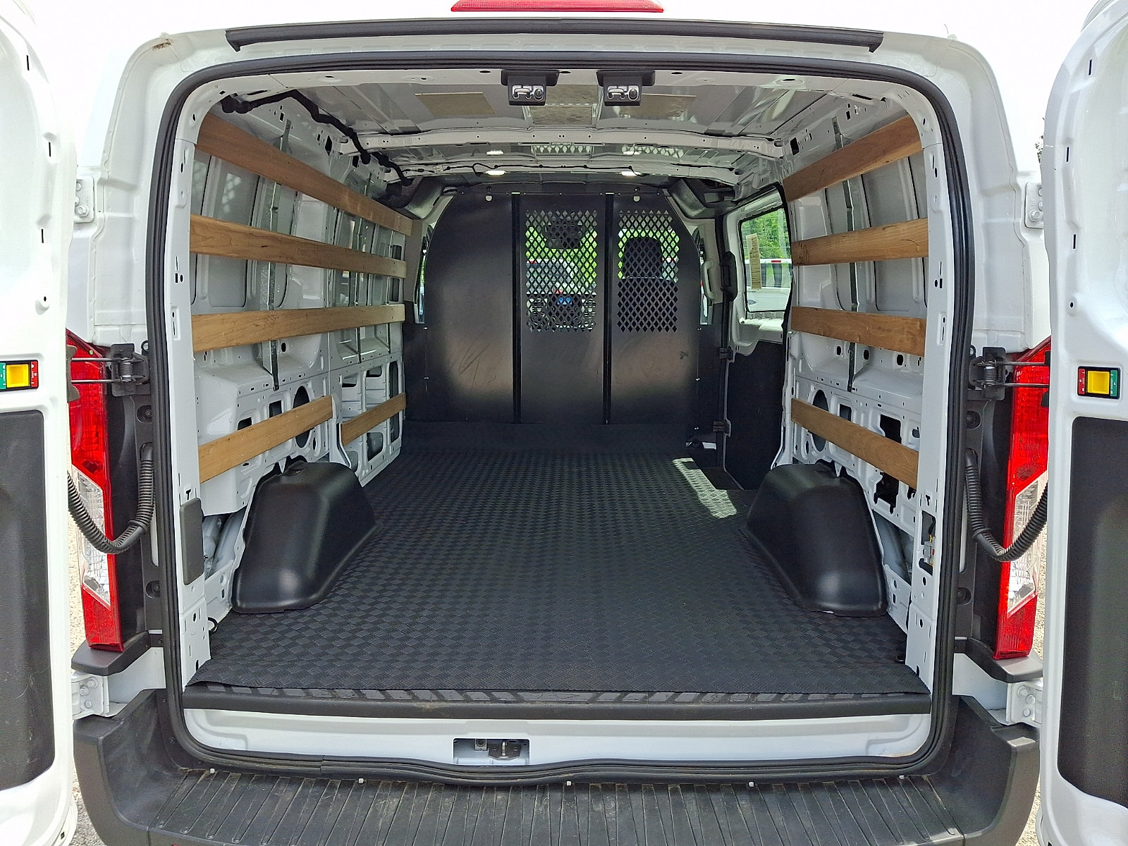 Certified 2024 Ford Transit 250 Low Roof w/ Exterior Upgrade Package RWD image 31