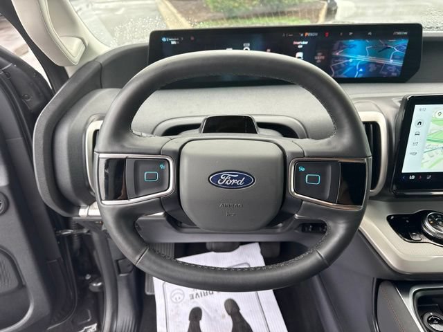 Certified 2025 Ford Expedition Active AWD/4WD image 16