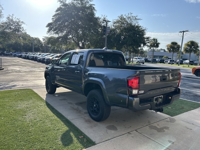 Used 2022 Toyota Tacoma SR5 w/ Technology Package RWD image 7