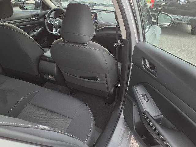 Used 2025 Nissan Altima 2.5 SV FWD image 25