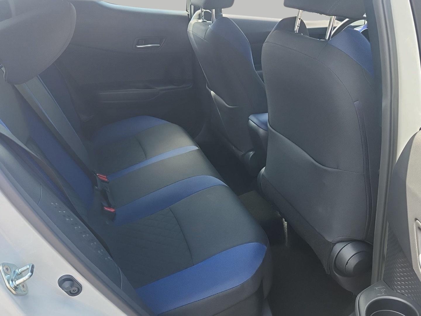 Used 2021 Toyota C-HR XLE FWD image 8