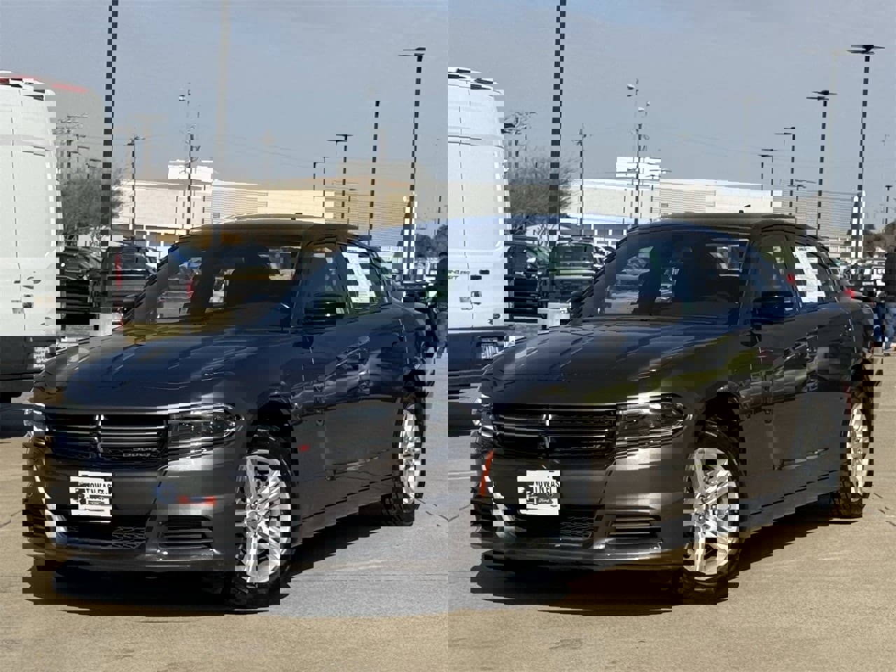 Used 2023 Dodge Charger SXT image 2