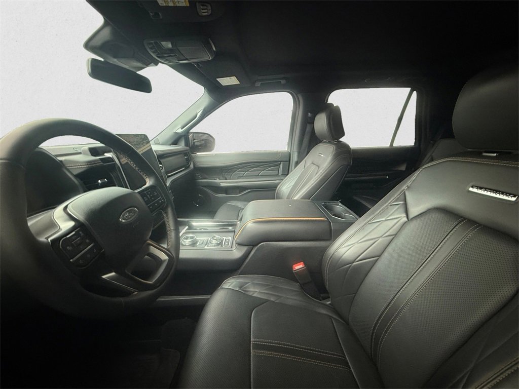 Certified 2024 Ford Expedition Platinum image 5