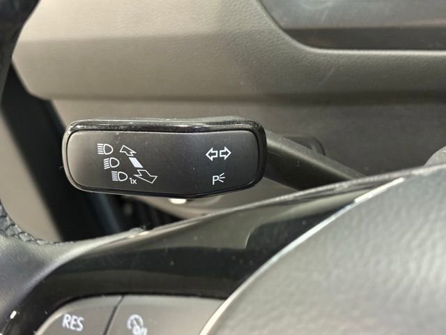 Used 2020 Volkswagen Tiguan SEL image 20