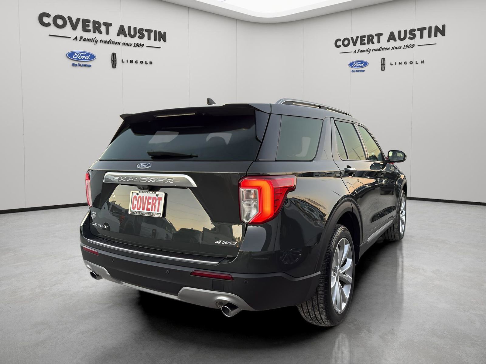 Certified 2022 Ford Explorer Platinum w/ Technology Package image 5