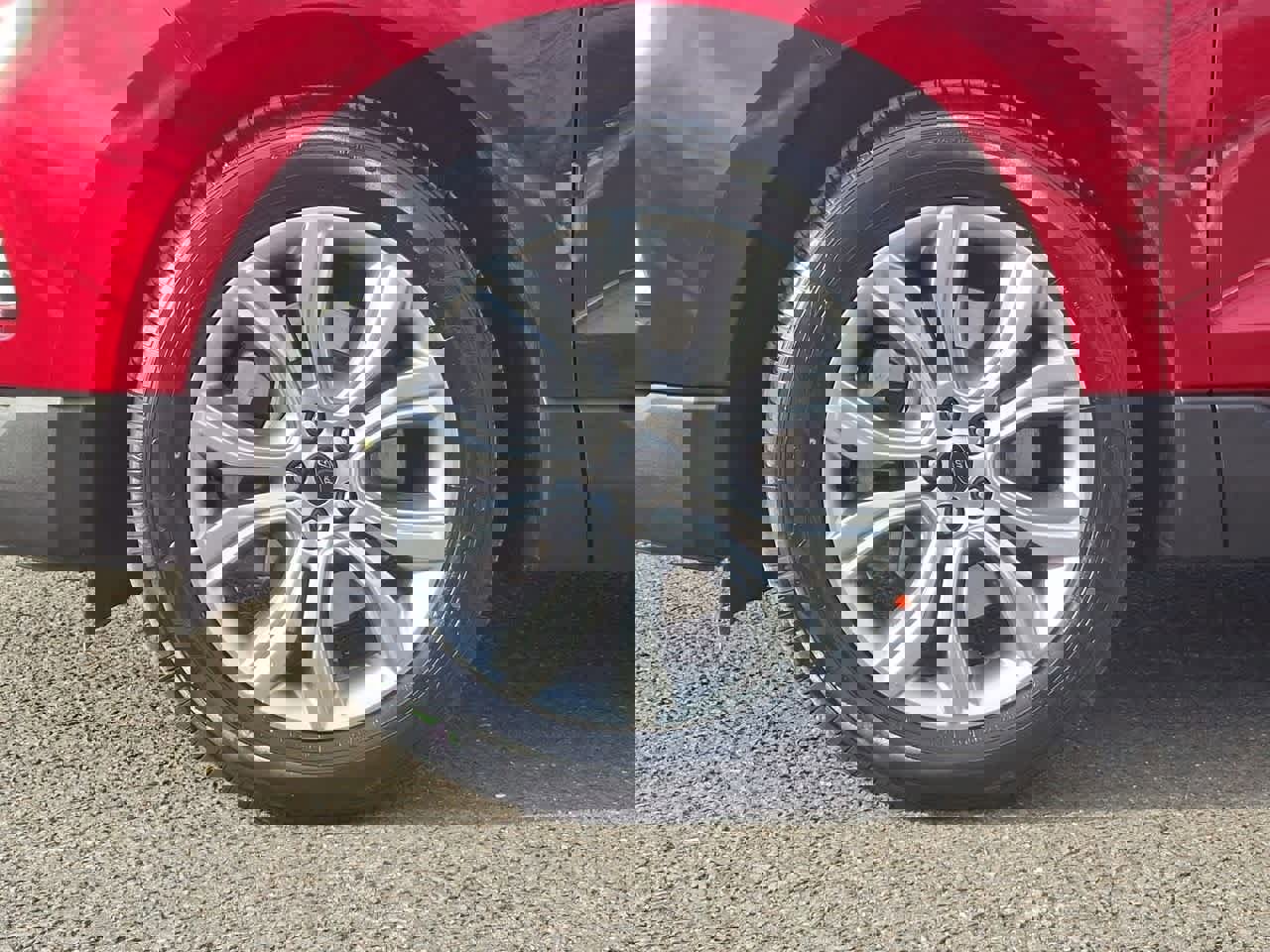 Certified 2024 Ford Edge Titanium image 29