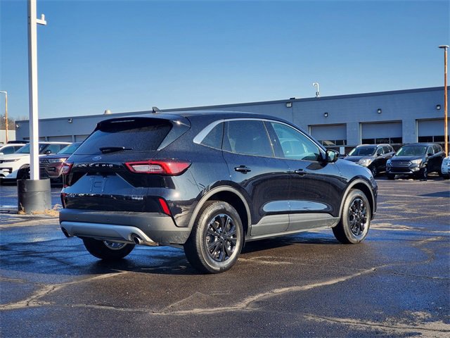 Certified 2023 Ford Escape Active w/ Tech Pack #2 image 3