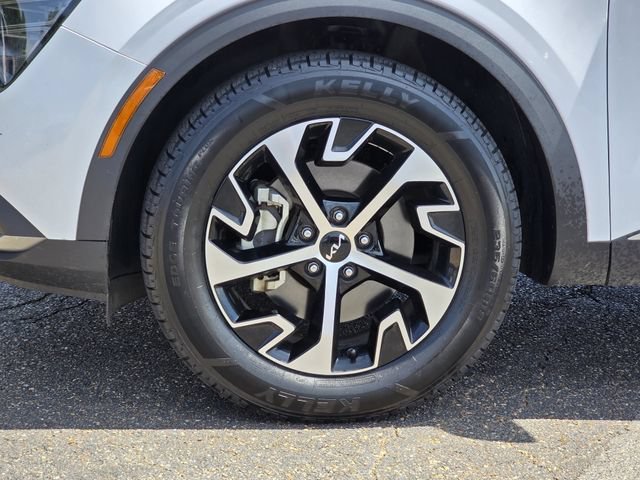 Used 2024 Kia Sportage EX FWD image 32