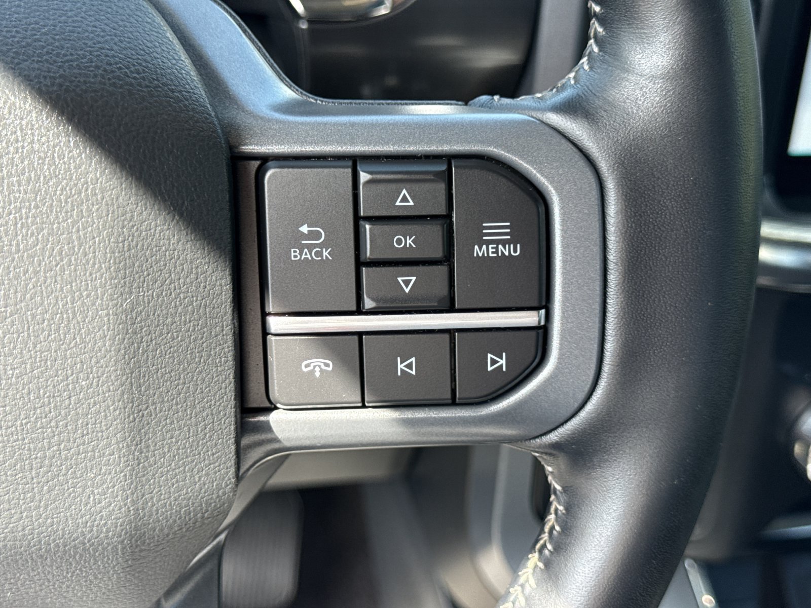 Certified 2022 Ford F150 Lariat w/ FX4 Off-Road Package AWD/4WD image 35