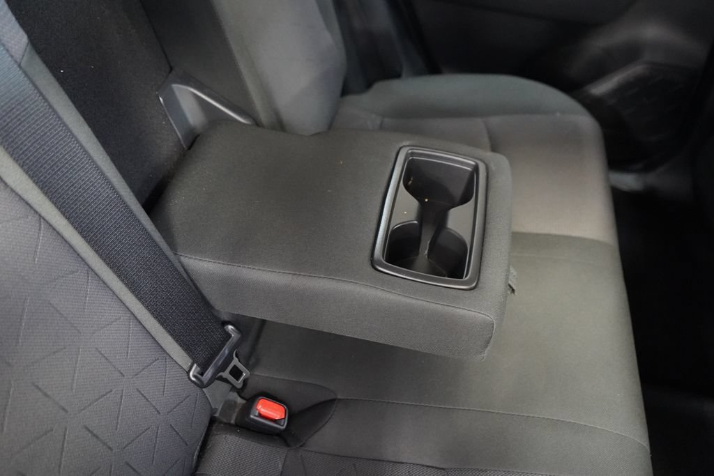 Used 2025 Toyota RAV4 XLE AWD/4WD image 24