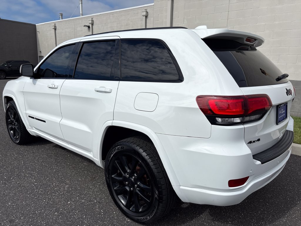 Used 2019 Jeep Grand Cherokee Altitude AWD/4WD image 26