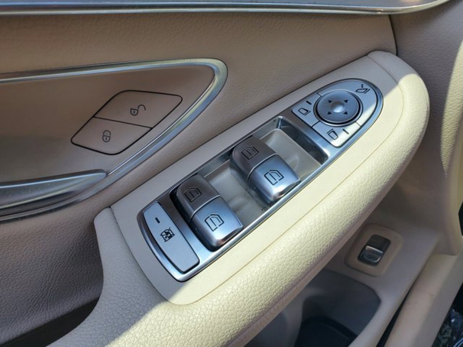 Used 2021 Mercedes-Benz GLC 300 image 14