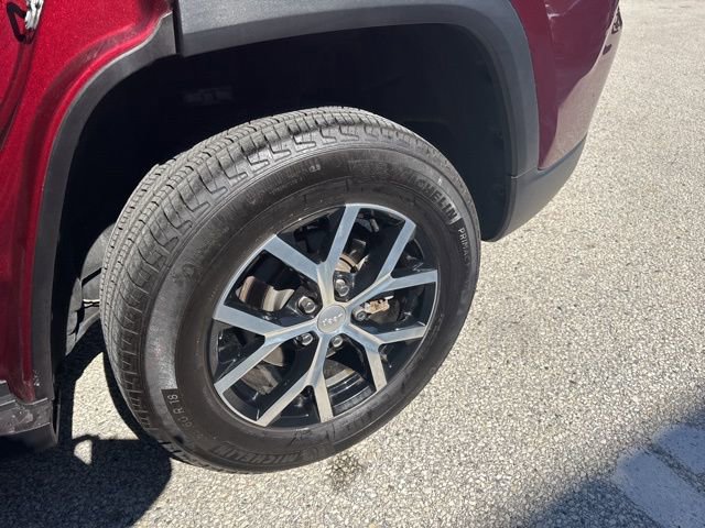 Used 2023 Jeep Grand Cherokee Limited image 35