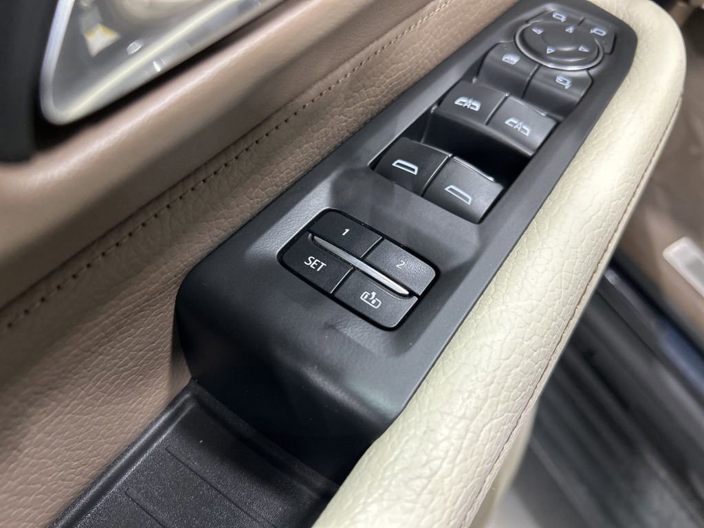 Used 2021 GMC Yukon Denali w/ Denali Ultimate Package image 14